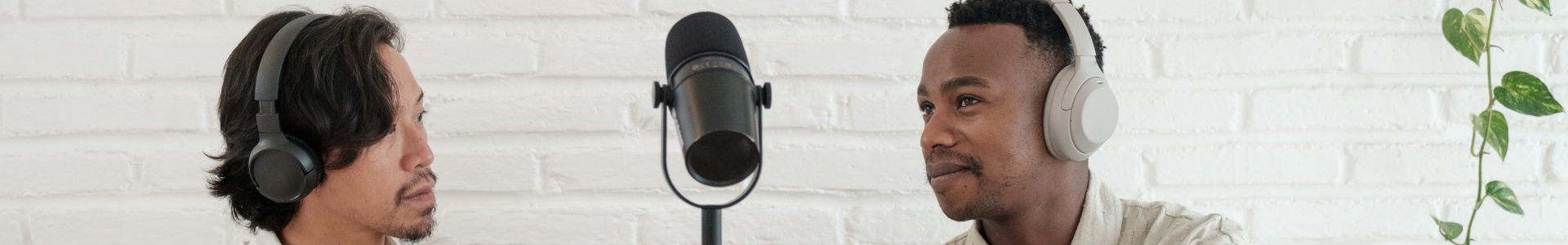 Is Podcasting the New Blogging? A Comparative Exploration